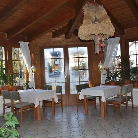 Gasthof & Zur Linde 2* Gutterlitz